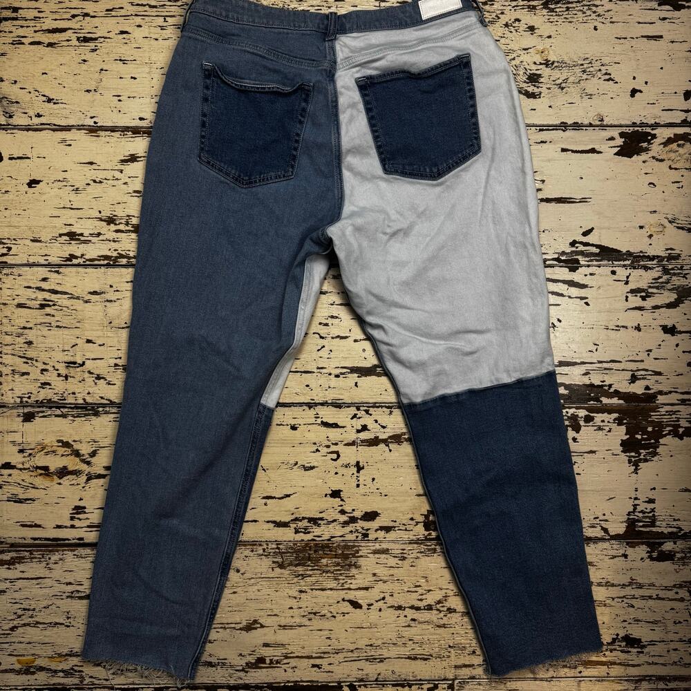 Hollister Curvy High Rise Mom Jeans Color Block Patchwork Size 15L 32x29 Raw Hem - Picture 2 of 10